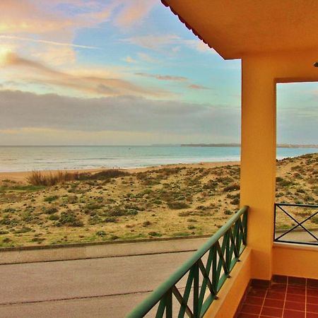 Supertubos Beach Hostel Atouguia Da Baleia Bilik gambar