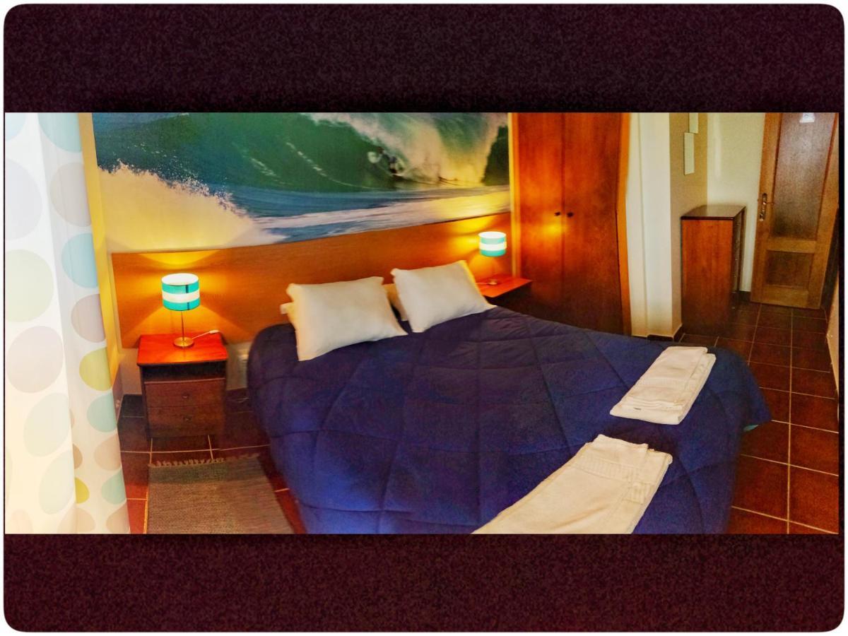 Supertubos Beach Hostel Atouguia Da Baleia Luaran gambar