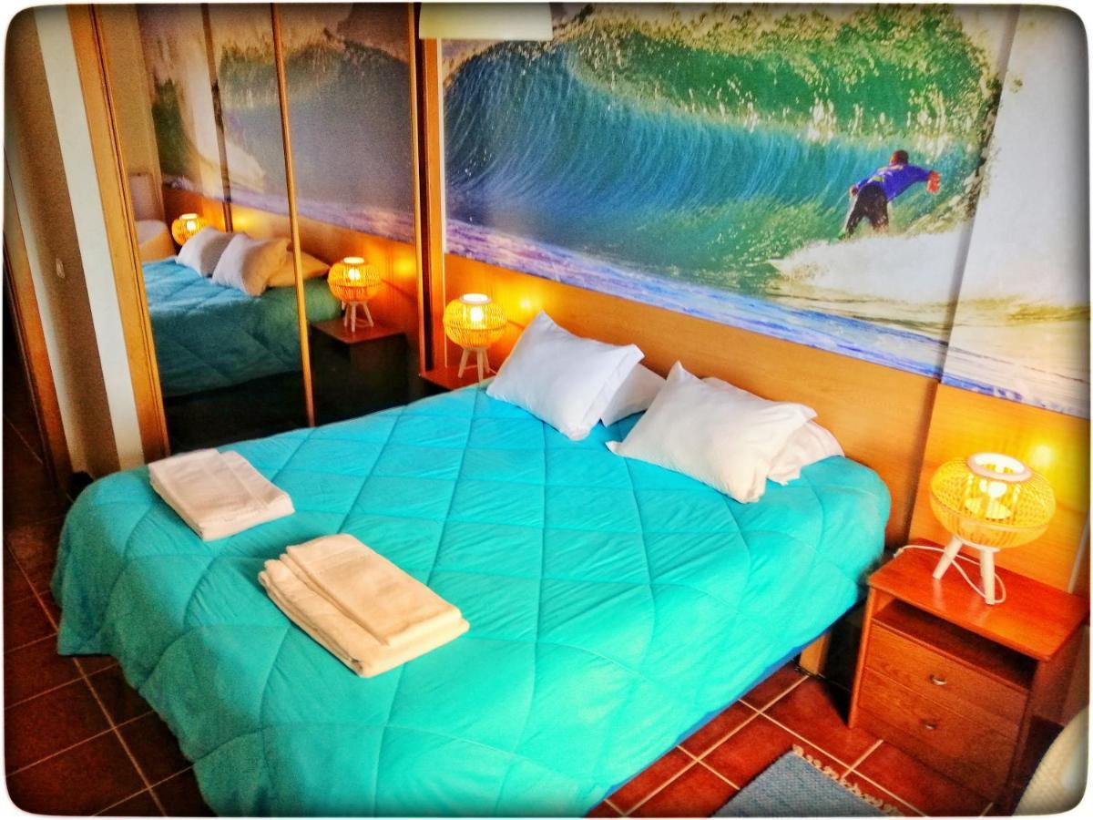Supertubos Beach Hostel Atouguia Da Baleia Luaran gambar