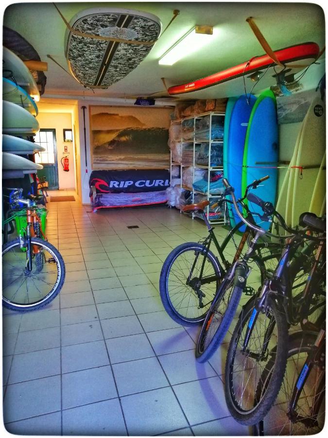 Supertubos Beach Hostel Atouguia Da Baleia Luaran gambar