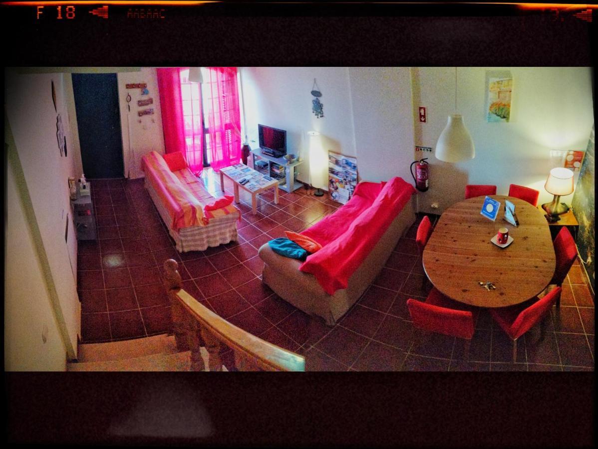 Supertubos Beach Hostel Atouguia Da Baleia Luaran gambar