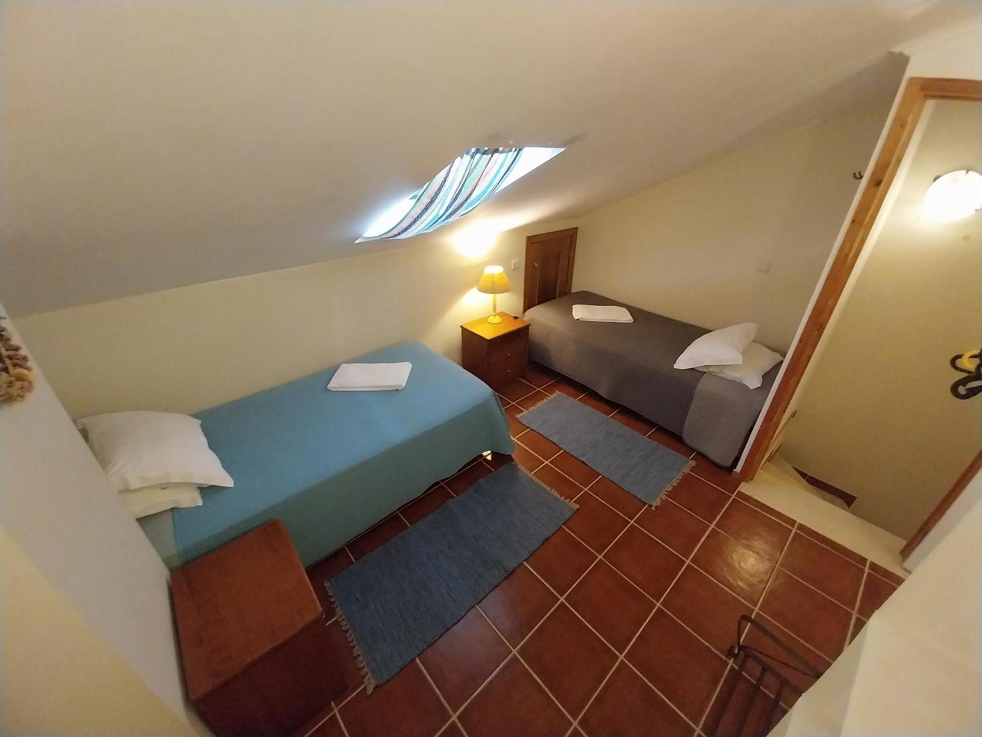 Supertubos Beach Hostel Atouguia Da Baleia Luaran gambar