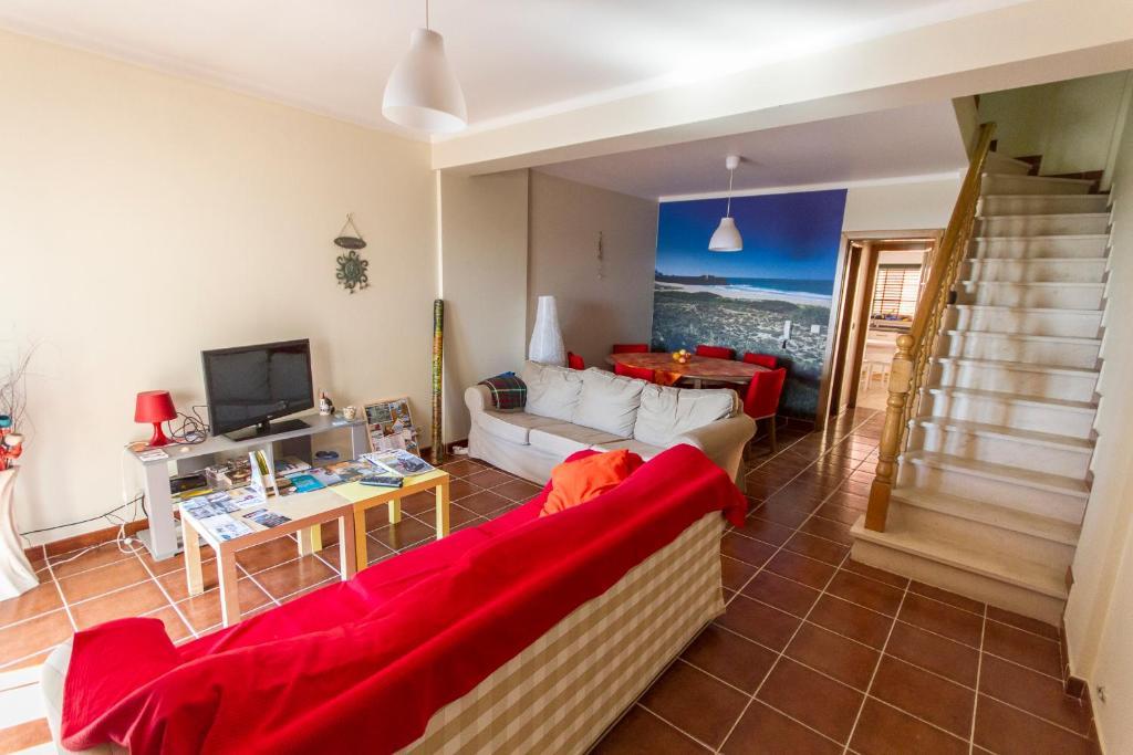 Supertubos Beach Hostel Atouguia Da Baleia Luaran gambar